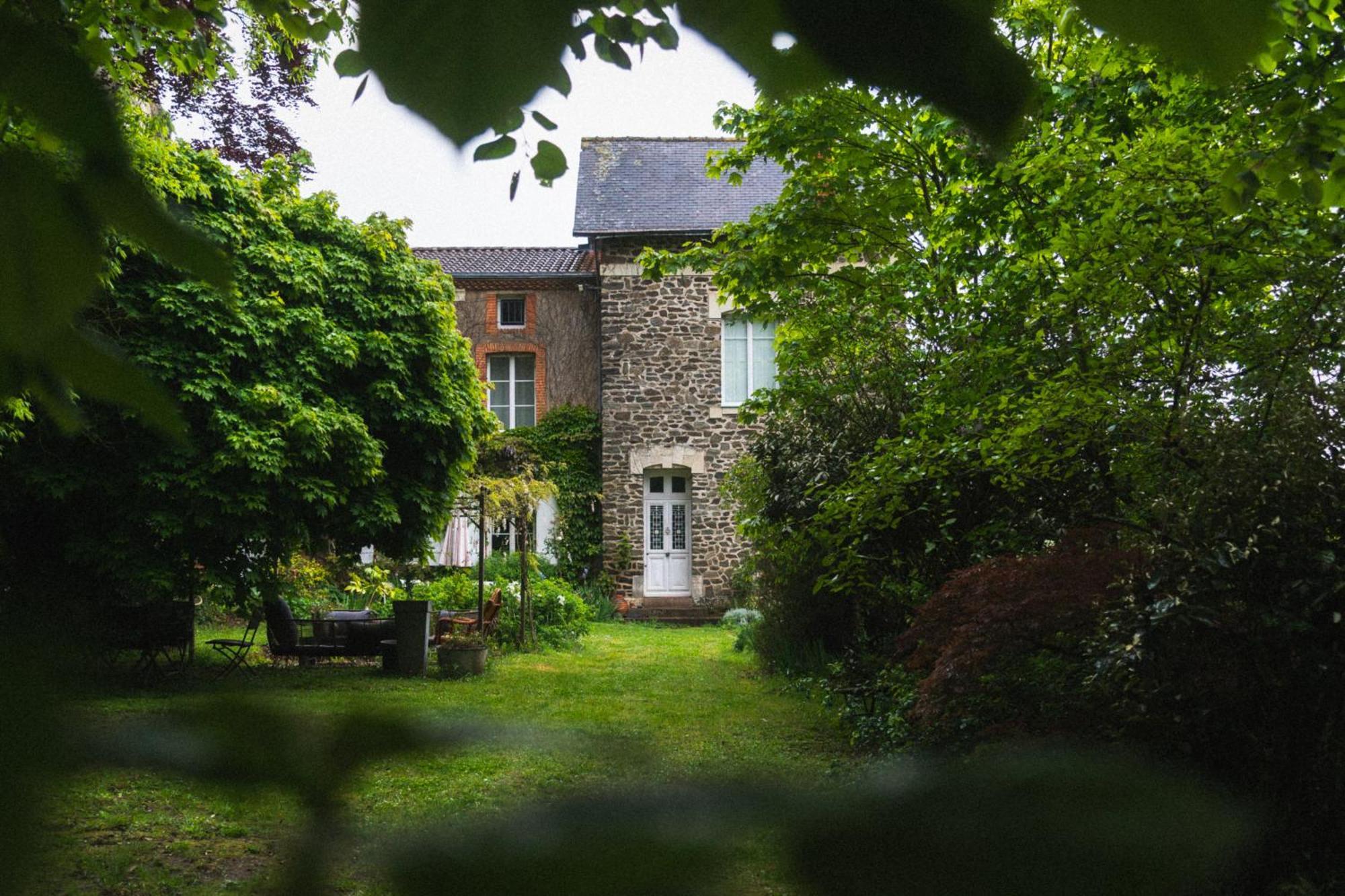 Maison D'Hotes La Bien-Aimee Montrevault Extérieur photo